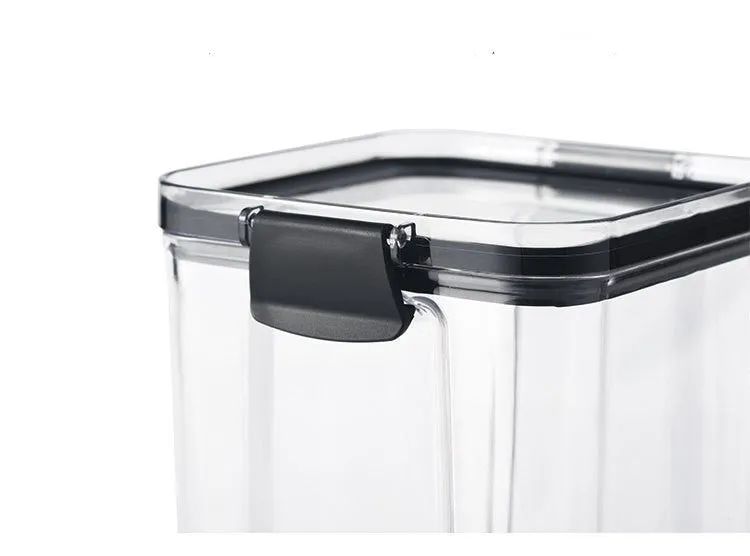 Sure, here is an optimized title for your product:

Square Airtight Food Storage Containers - Premium Kitchen Organizer Canisters for Food Preservation