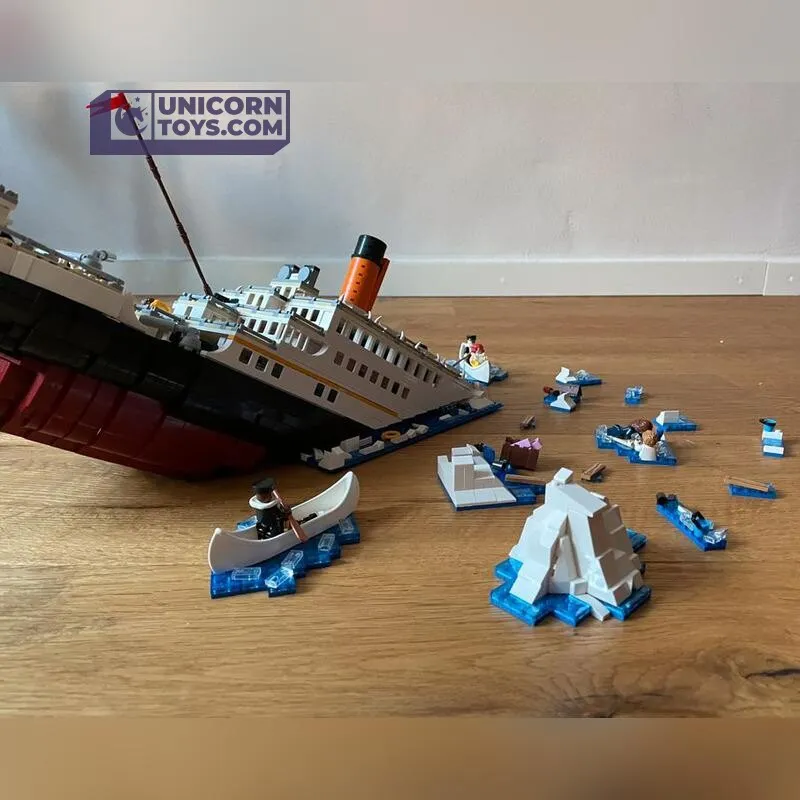 Sinking Titanic | LOZ 1060 Mini Block Movie Scene Set for Ages 14 