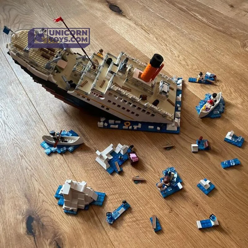 Sinking Titanic | LOZ 1060 Mini Block Movie Scene Set for Ages 14 